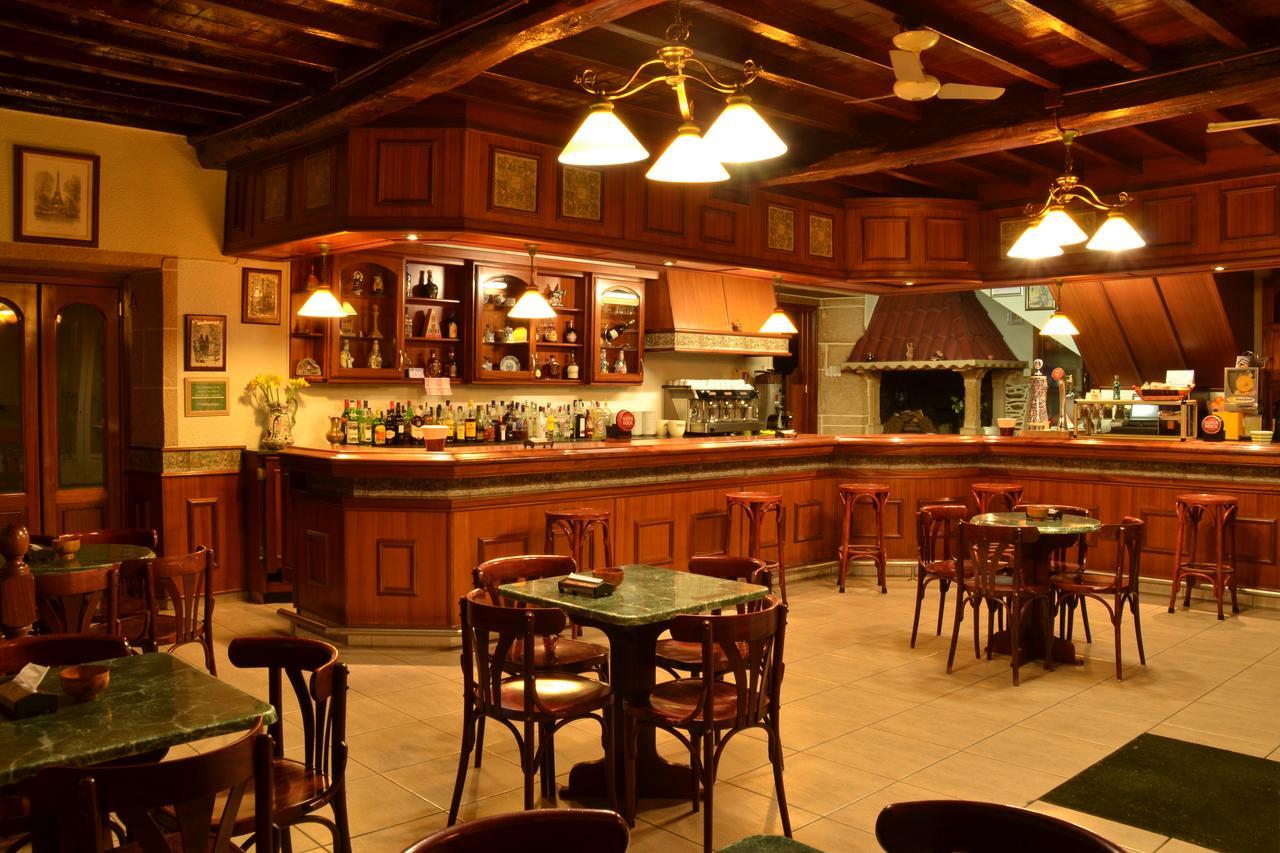 Hostal-Restaurante Paris 포카레이 외부 사진