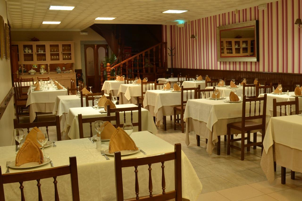 Hostal-Restaurante Paris 포카레이 외부 사진